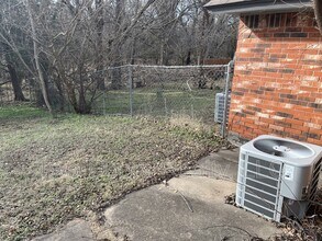 8910 Oak Valley Dr in Midwest City, OK - Building Photo - Building Photo