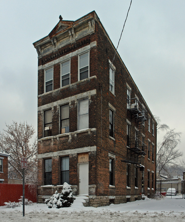 2810 Colerain Ave in Cincinnati, OH - Building Photo