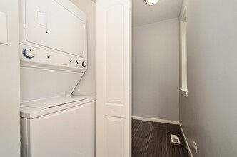 1642 W Jonquil Terrace in Chicago, IL - Building Photo - Building Photo