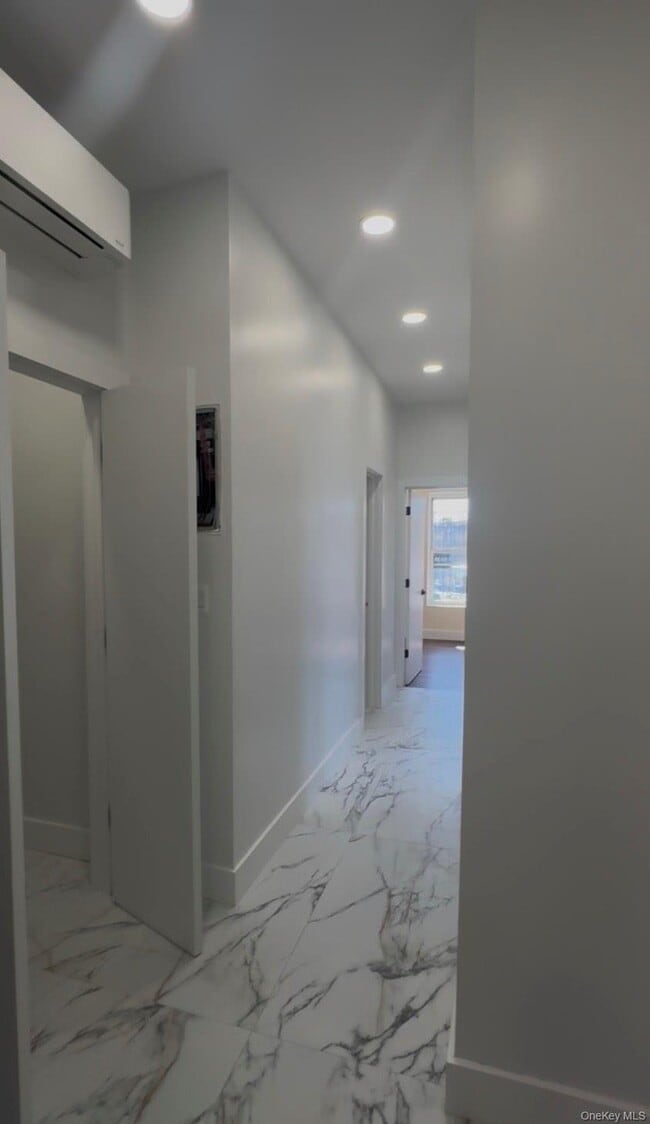 91-04 43rd Ave in Queens, NY - Building Photo - Building Photo