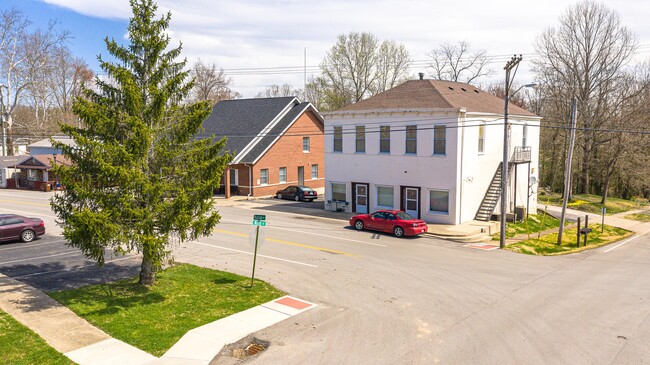 3 N Madison Ave in Hanover, IN - Foto de edificio - Building Photo