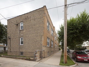 5600 N Marmora Ave in Chicago, IL - Building Photo - Building Photo