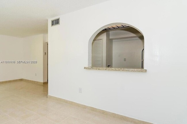 11750 SW 18th St, Unit 1221 in Miami, FL - Building Photo - Building Photo