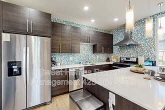 9219 Linden Ave N in Seattle, WA - Building Photo - Building Photo