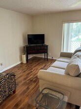 225 Bonnie Blvd, Unit 1120 in Palm Springs, FL - Building Photo - Building Photo