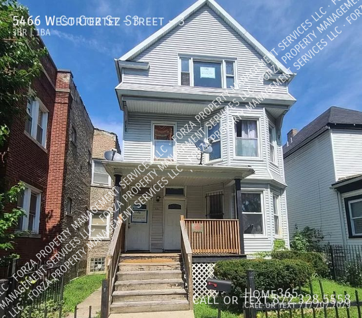 5466 W Cortez St in Chicago, IL - Building Photo