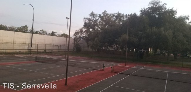 435 Wymore Rd in Altamonte Springs, FL - Foto de edificio - Building Photo