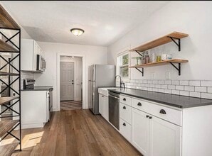 280 W 16th St in Holland, MI - Building Photo - Building Photo