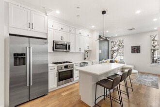 45 1st Ave in Boston, MA - Foto de edificio - Building Photo