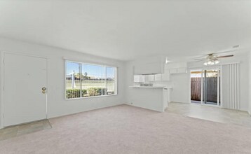 8812-8814 N Bank Dr in Ventura, CA - Building Photo - Building Photo