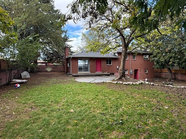 4353 S Diana Way in Salt Lake City, UT - Building Photo - Building Photo