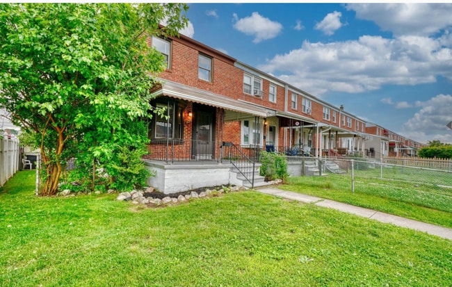 1035 Arncliffe Rd in Essex, MD - Foto de edificio - Building Photo