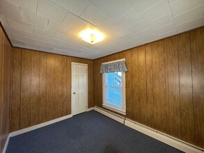 26 Waterville Rd in Skowhegan, ME - Foto de edificio - Building Photo