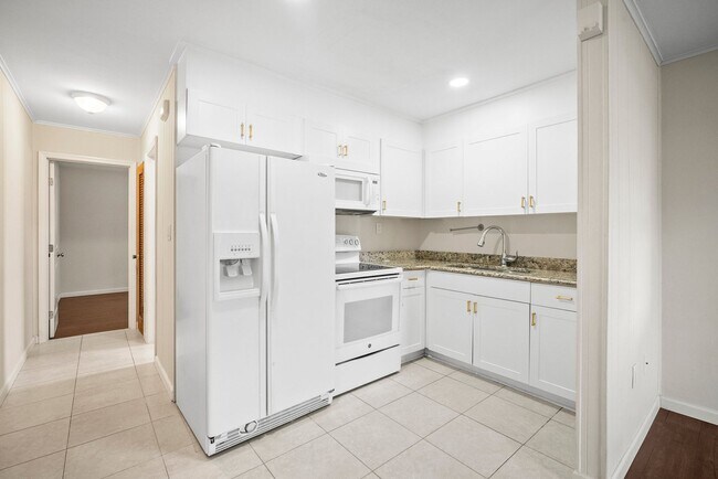 655 94th Ave N in Naples, FL - Building Photo - Building Photo