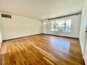 15041 SE Millmain Dr in Portland, OR - Building Photo - Building Photo
