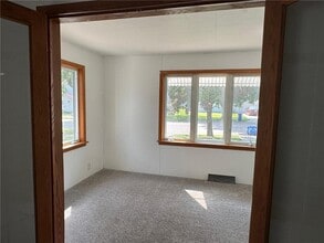 908 11th Ave in Clarkfield, MN - Building Photo - Building Photo