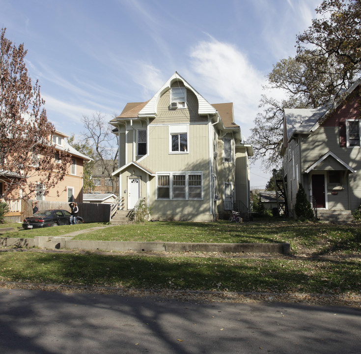 1117 26th St in Des Moines, IA - Building Photo