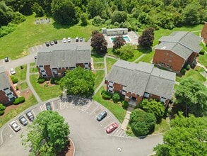 10 Dailey St, Unit F in Attleboro, MA - Building Photo - Building Photo