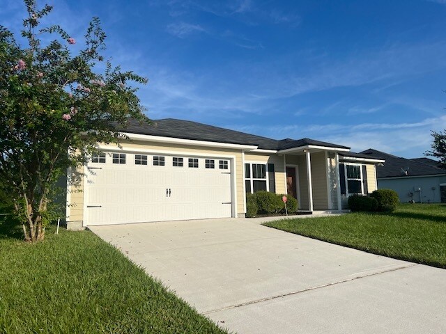 8224 Golden Bamboo Dr in Jacksonville, FL - Building Photo - Building Photo