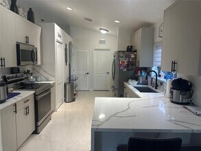 21102 SW 92nd Ct in Cutler Bay, FL - Building Photo - Building Photo