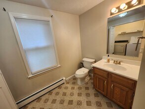 32 Latura St in Shrewsbury, MA - Building Photo - Building Photo