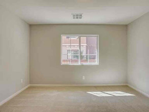 9986 Sable Point St in Las Vegas, NV - Building Photo - Building Photo
