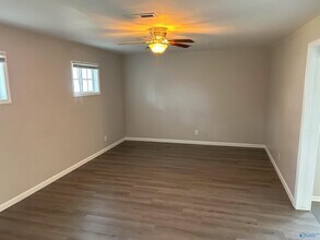 1707 Buena Vista Cir SE in Decatur, AL - Building Photo - Building Photo