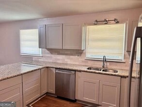 2377 Clifton Springs Manor in Decatur, GA - Building Photo - Building Photo