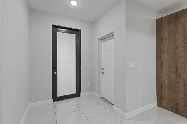 2919 65th St W in Lehigh Acres, FL - Building Photo - Building Photo