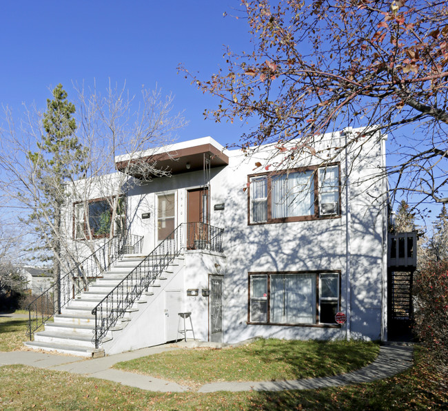 1540 28th Ave SW in Calgary, AB - Building Photo - Building Photo