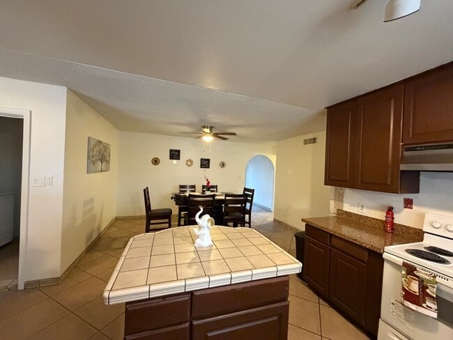 8119 W Glenrosa Ave in Phoenix, AZ - Building Photo - Building Photo