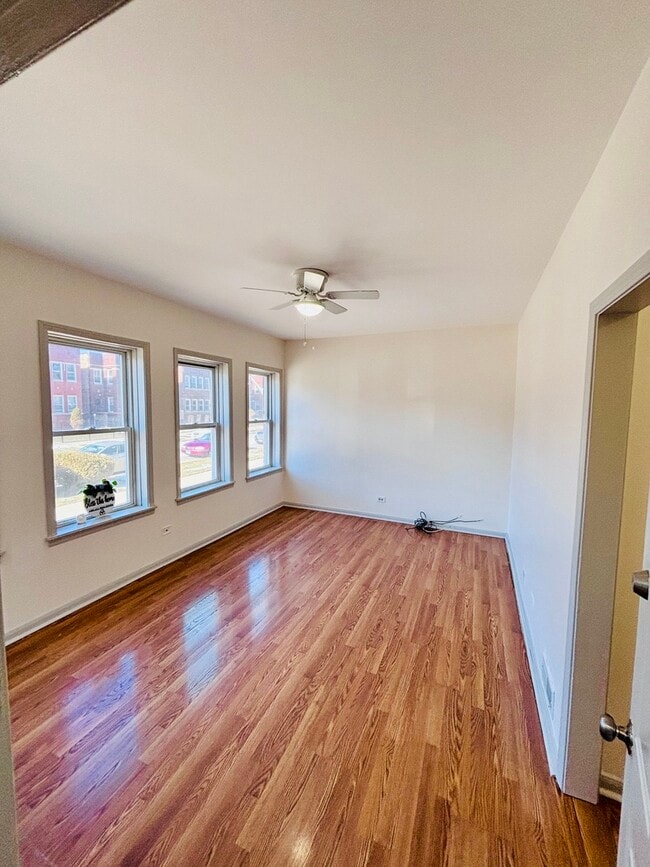 1715 N Meade Ave in Chicago, IL - Building Photo - Building Photo