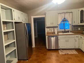 1900 Three Springs Rd in Bowling Green, KY - Building Photo - Building Photo