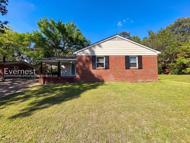 property at 1416 Moss Point Dr