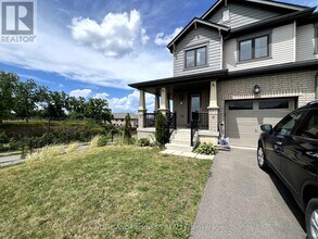 27 Allcroft Ct in Hamilton, ON - Building Photo - Building Photo