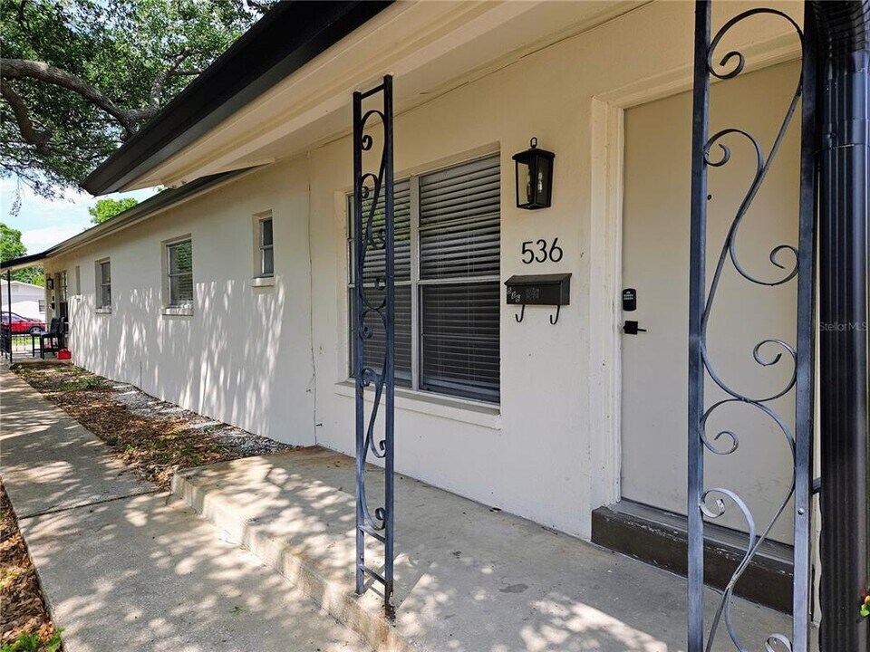 544 93rd Ave N in St. Petersburg, FL - Building Photo