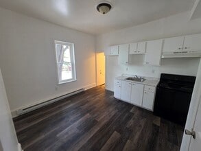 934 Clifford Brown Walk in Wilmington, DE - Building Photo - Building Photo