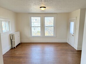 411 W Washington Ave in Jackson, MI - Building Photo - Building Photo