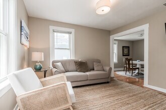 6 Park St in Boothbay Harbor, ME - Building Photo - Building Photo