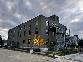 319 SW 5th St, Unit Suite 300 in Des Moines, IA - Building Photo