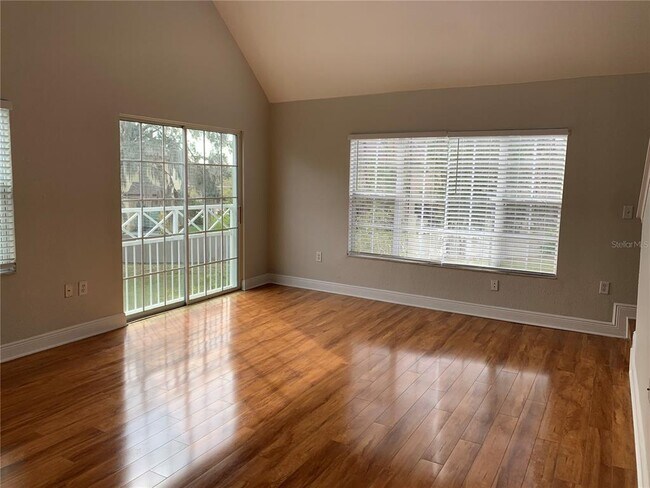 10416 White Lake Ct in Tampa, FL - Building Photo - Building Photo