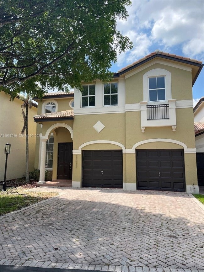 11042 NW 48th Ln in Doral, FL - Building Photo - Building Photo