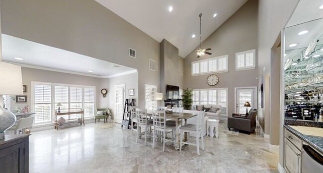property at 609 St Andrews Dr