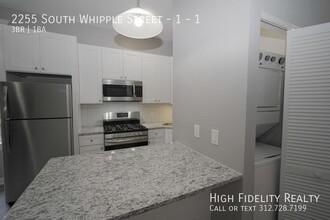 2255 S Whipple St in Chicago, IL - Building Photo - Building Photo