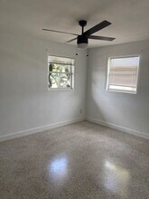 1703 Edgewater Dr in Edgewater, FL - Building Photo - Building Photo