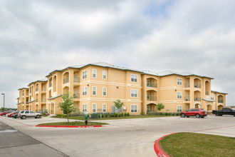 Northwood Luxury Apartments & Corporate Su... in New Braunfels, TX - Building Photo - Building Photo