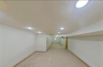 2302 Leyland Cir in Woodbury, MN - Building Photo - Building Photo