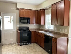 5012 Baywood Forest Dr in Knightdale, NC - Foto de edificio - Building Photo