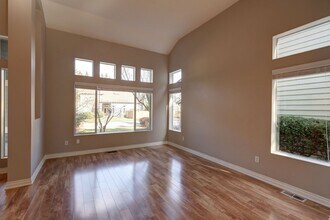 4274 258th Ave SE in Issaquah, WA - Building Photo - Building Photo