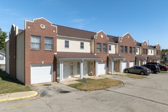 Roosevelt School Apartments in Decatur, IL - Foto de edificio - Building Photo